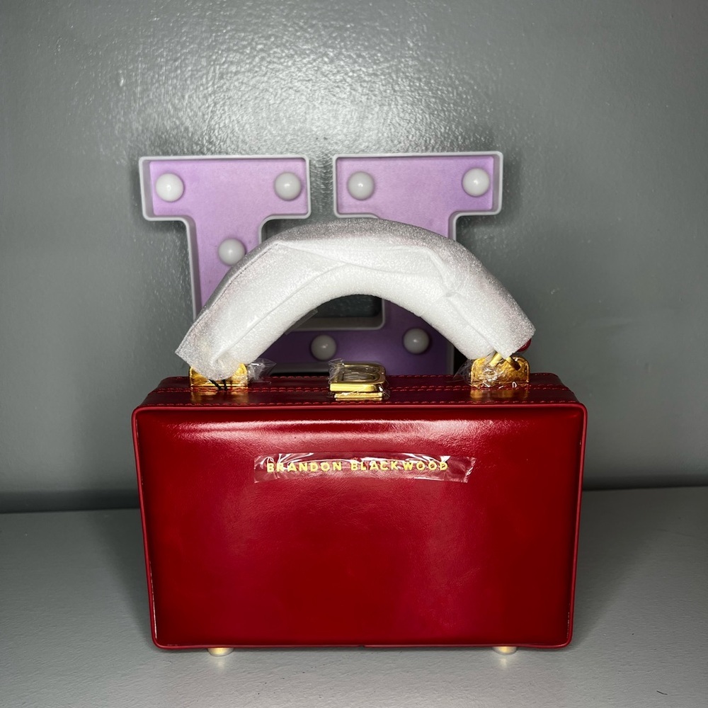 Brandon Blackwood Slim Trunk in Red Oiled Leather with Brass Gold Hardware - Picture 17 of 17
